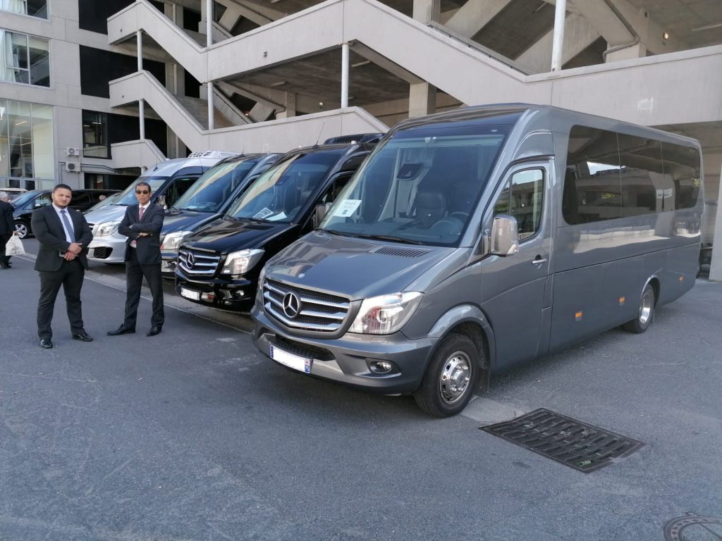 Location Minibus avec Chauffeur a Paris Location Minibus avec Chauffeur a Paris