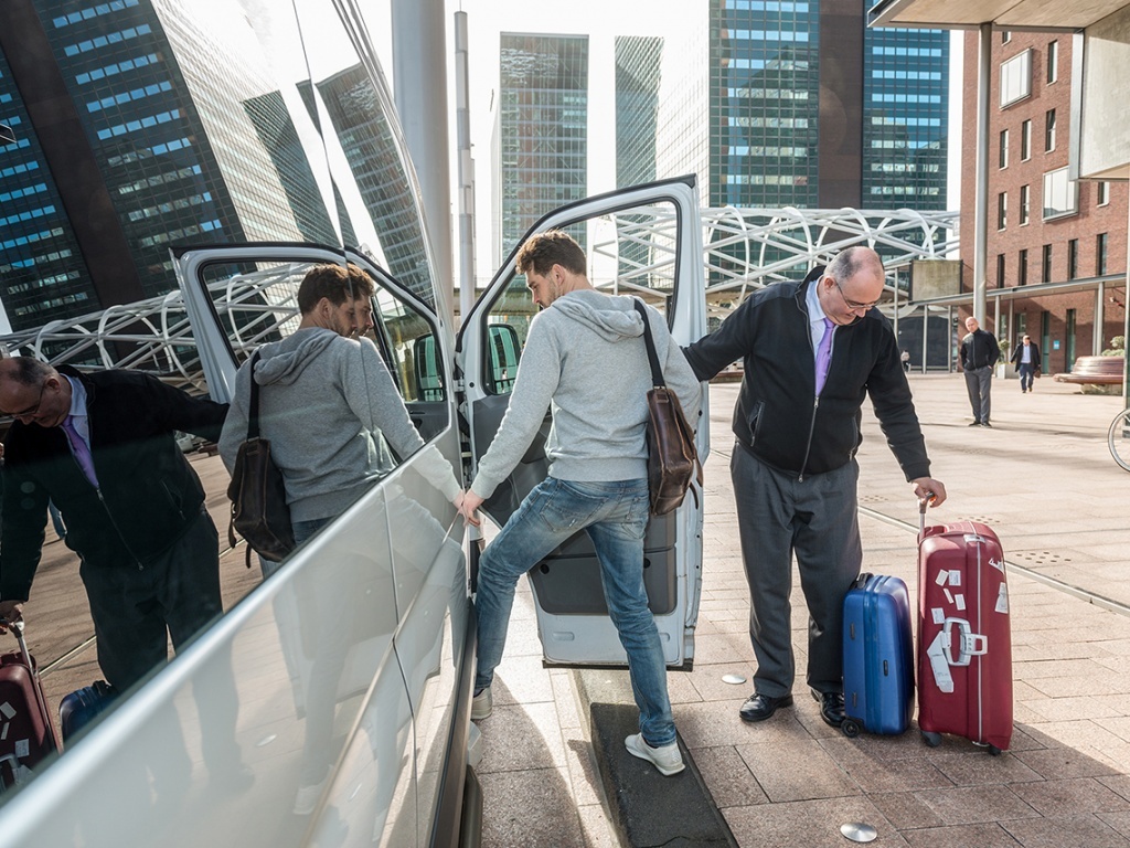 Location-van-avec-chauffeur-a-paris