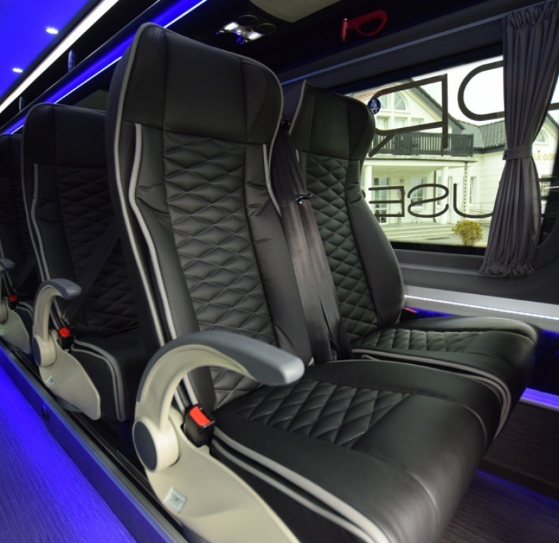 Location-van-avec-chauffeur-a-paris